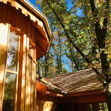 Mon Lit Dans L'arbre 캠프장 Martilly